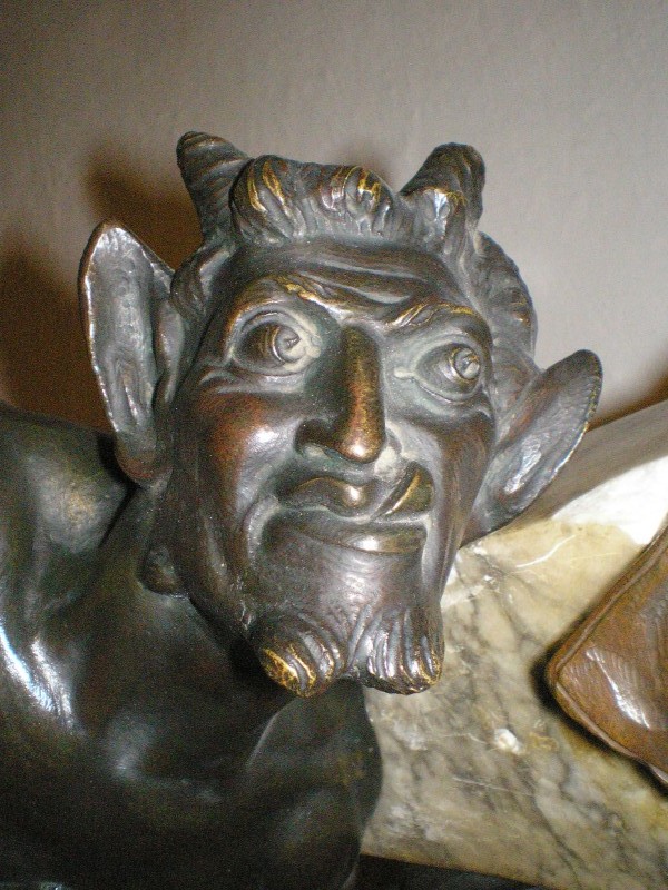 Súsošie Satyr a Bakchantka - detail tváre satyra. Súsošie Satyr a Bakchantka - detail tváre satyra.
